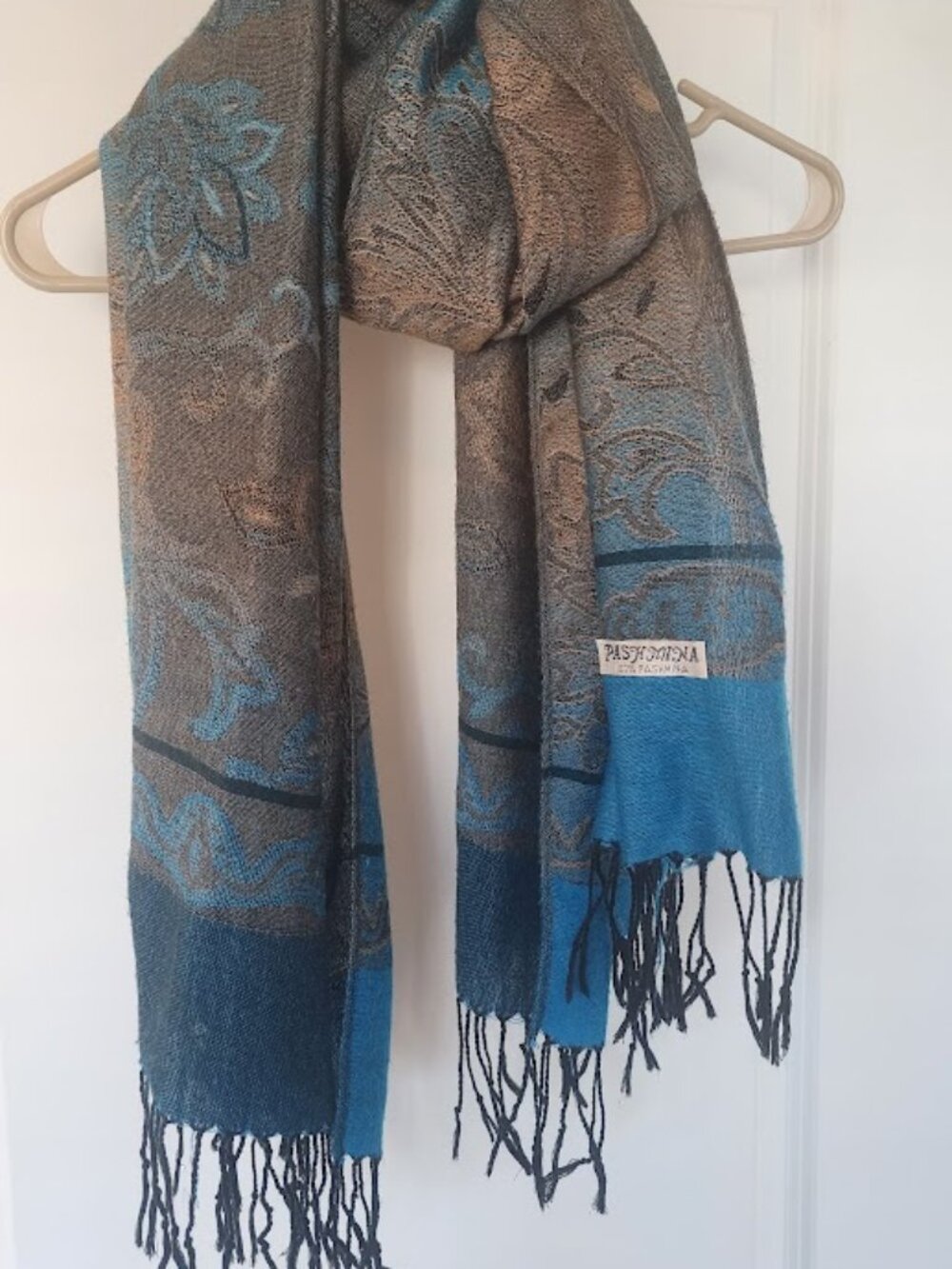 Pashmina patterned scarf